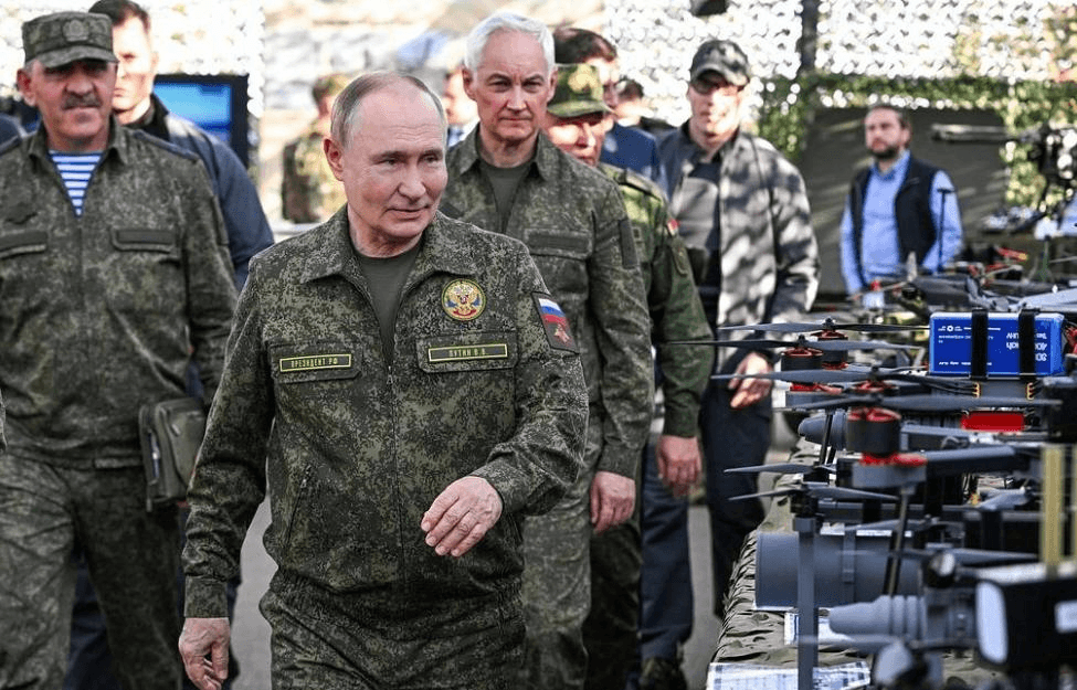 Tổng thống Nga Putin thị sát cuộc tập trận chiến lược với Belarus