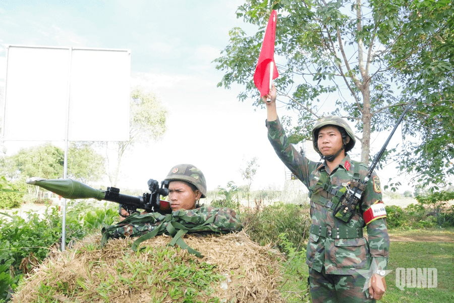 Sư đoàn 968 (Quân khu 4) diễn tập thực binh bắn đạn hơi năm 2025
