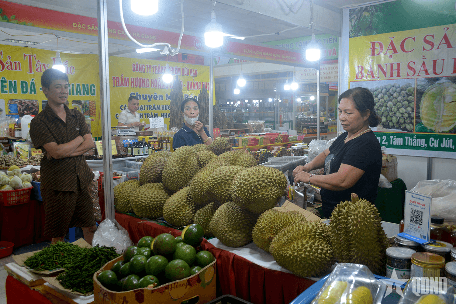 Mang đặc sản các vùng miền phục vụ người tiêu dùng Thủ đô