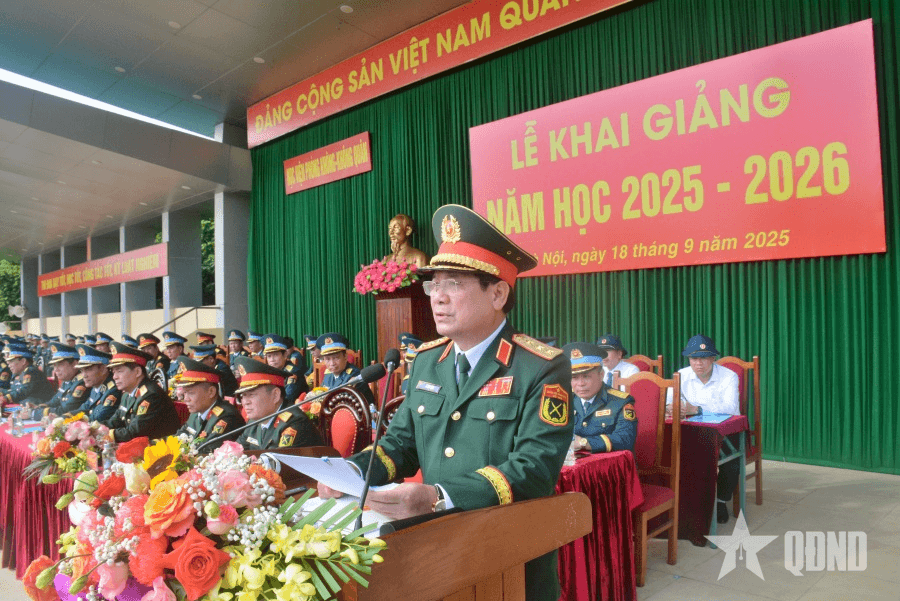 Xây dựng đội ngũ giảng viên - yếu tố quyết định chất lượng đào tạo sĩ quan phòng không, không quân