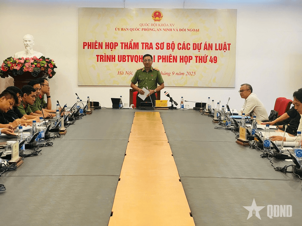 Thường trực Ủy ban Quốc phòng, An ninh và Đối ngoại thẩm tra sơ bộ 2 dự án luật
