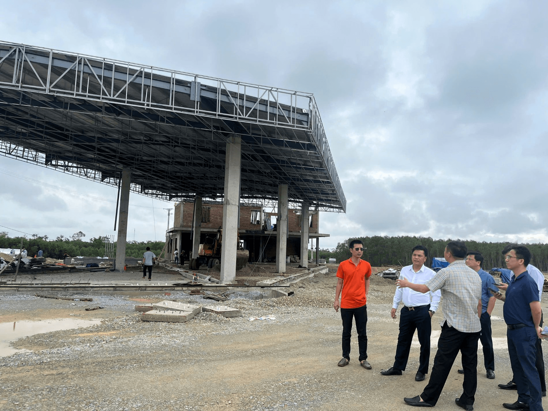 Đẩy nhanh tiến độ hoàn thành các trạm dừng nghỉ trên cao tốc Bắc - Nam