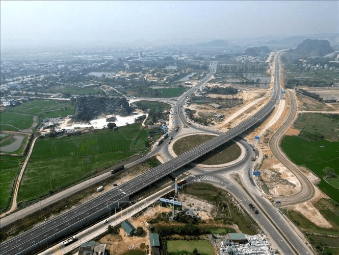 Thúc đẩy giải ngân vốn đầu tư công năm 2025