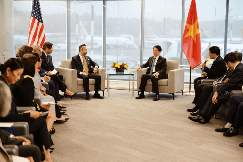 Chủ tịch nước Lương Cường tiếp Đoàn nghị sĩ bang Oregon, Hoa Kỳ