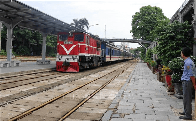 Hải Phòng thí điểm đưa đón cán bộ, công chức đi làm bằng tàu hỏa
