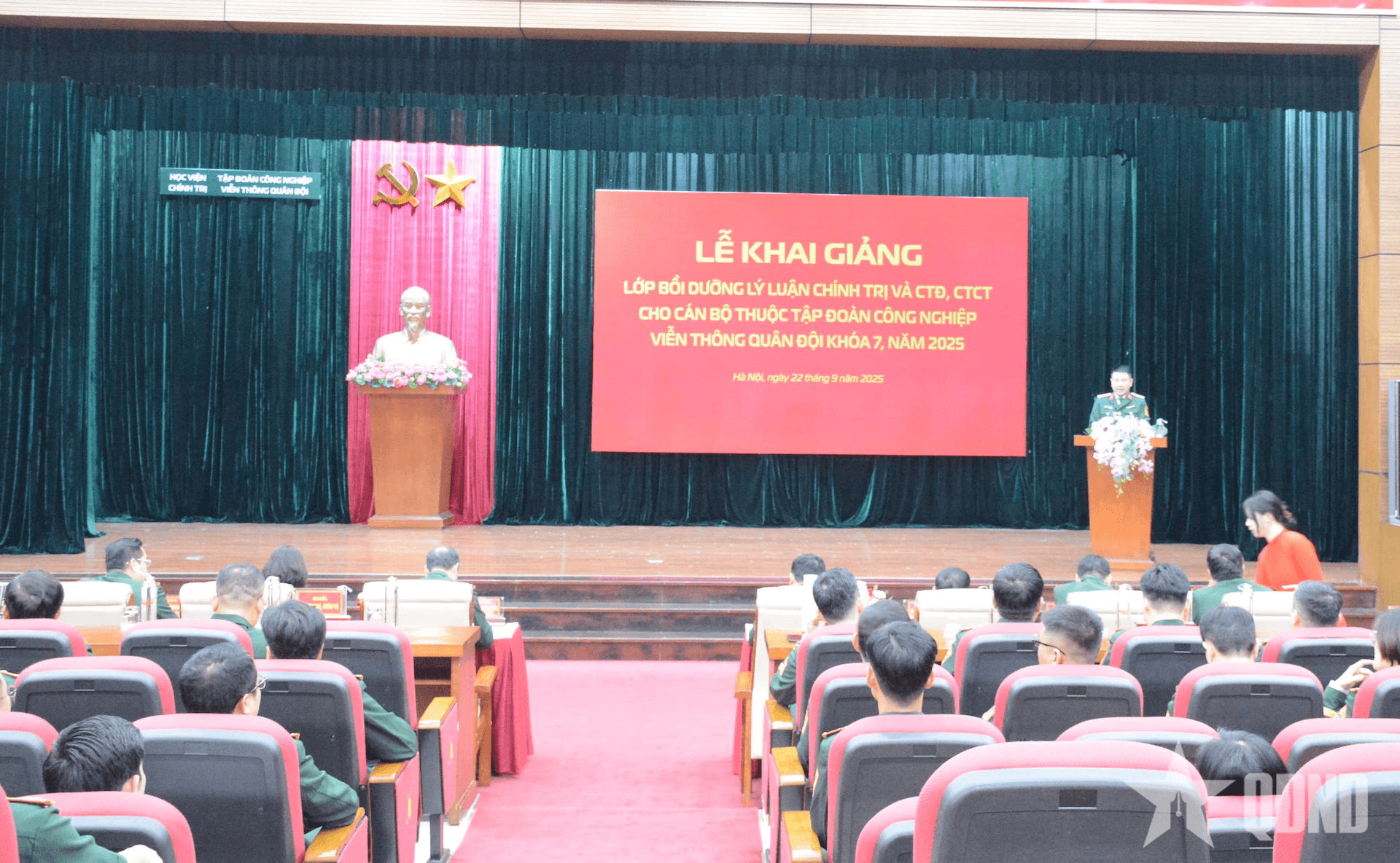Khai giảng Lớp bồi dưỡng lý luận chính trị và công tác Đảng, công tác chính trị cho cán bộ Viettel