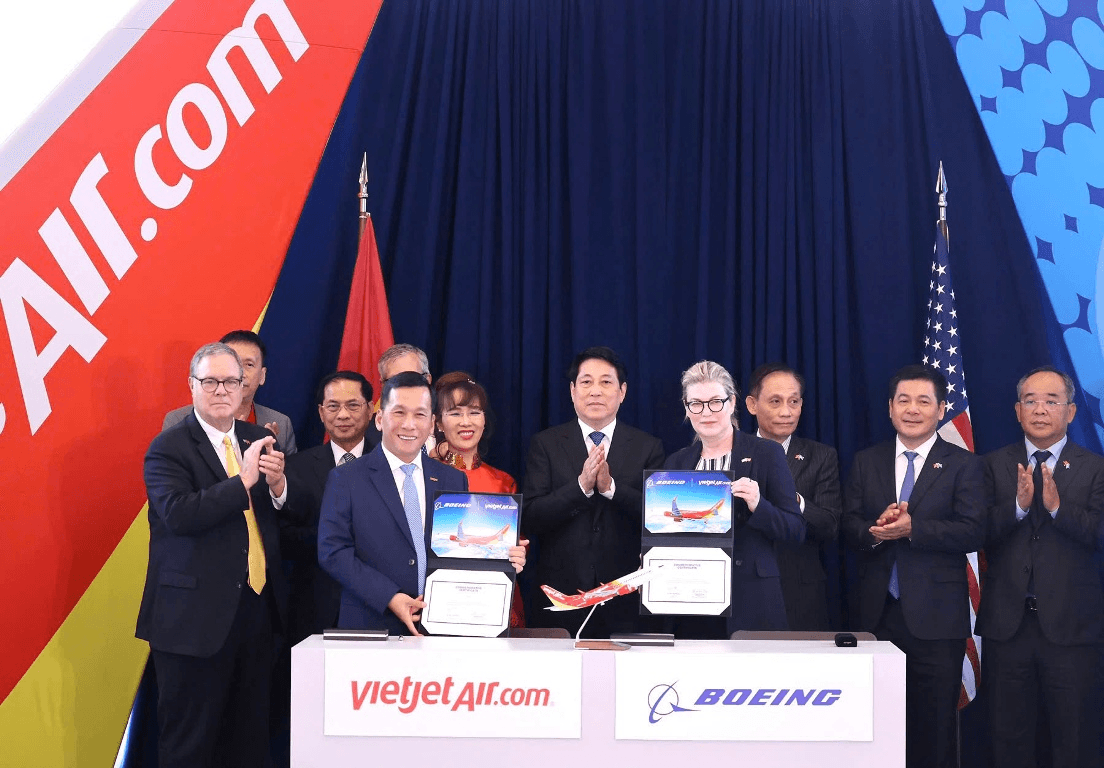 Chủ tịch nước Lương Cường chứng kiến Vietjet nhận bàn giao máy bay Boeing đầu tiên - dấu mốc 30 năm quan hệ Việt Nam - Hoa Kỳ