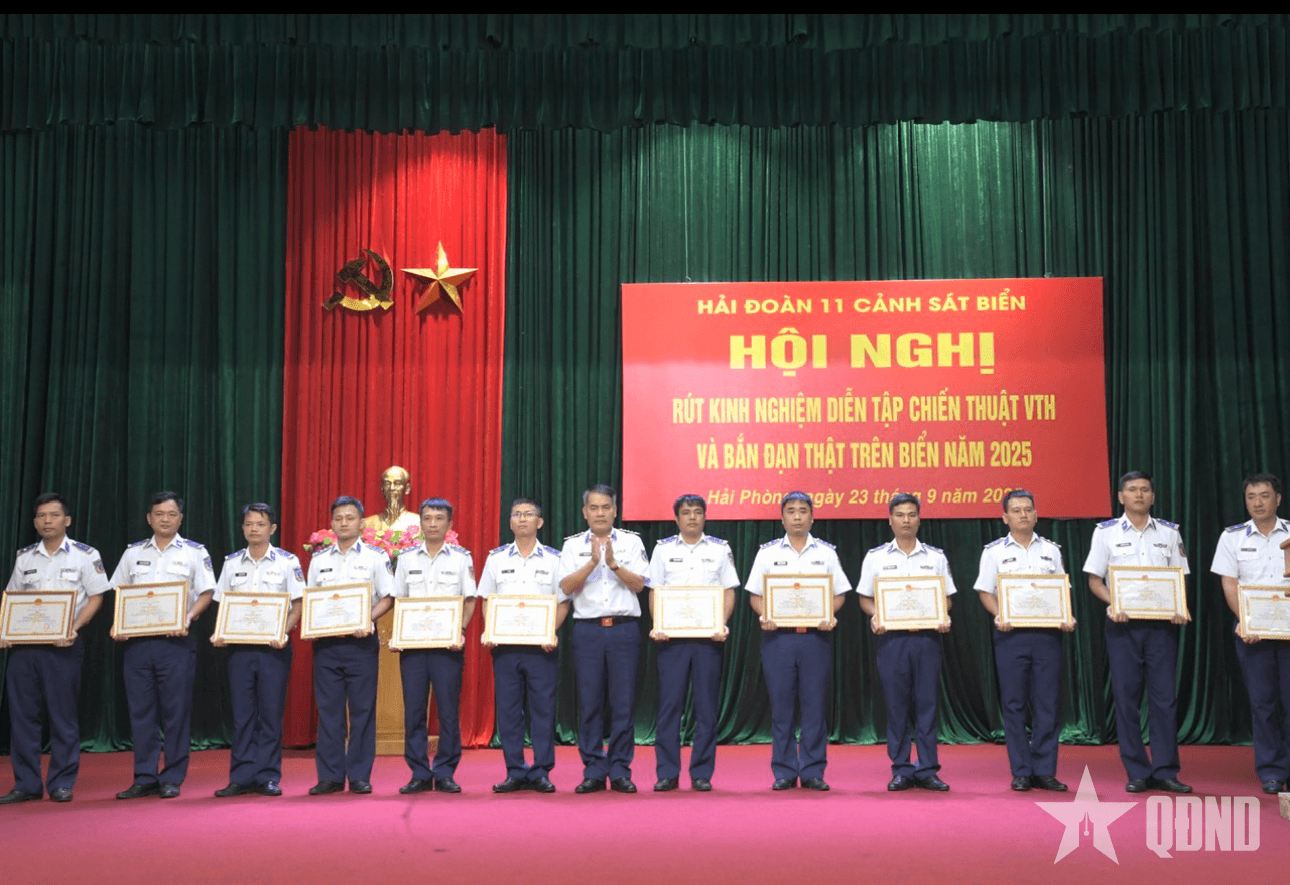 Hải đoàn 11: Rút kinh nghiệm diễn tập chiến thuật vòng tổng hợp và bắn đạn thật trên biển năm 2025