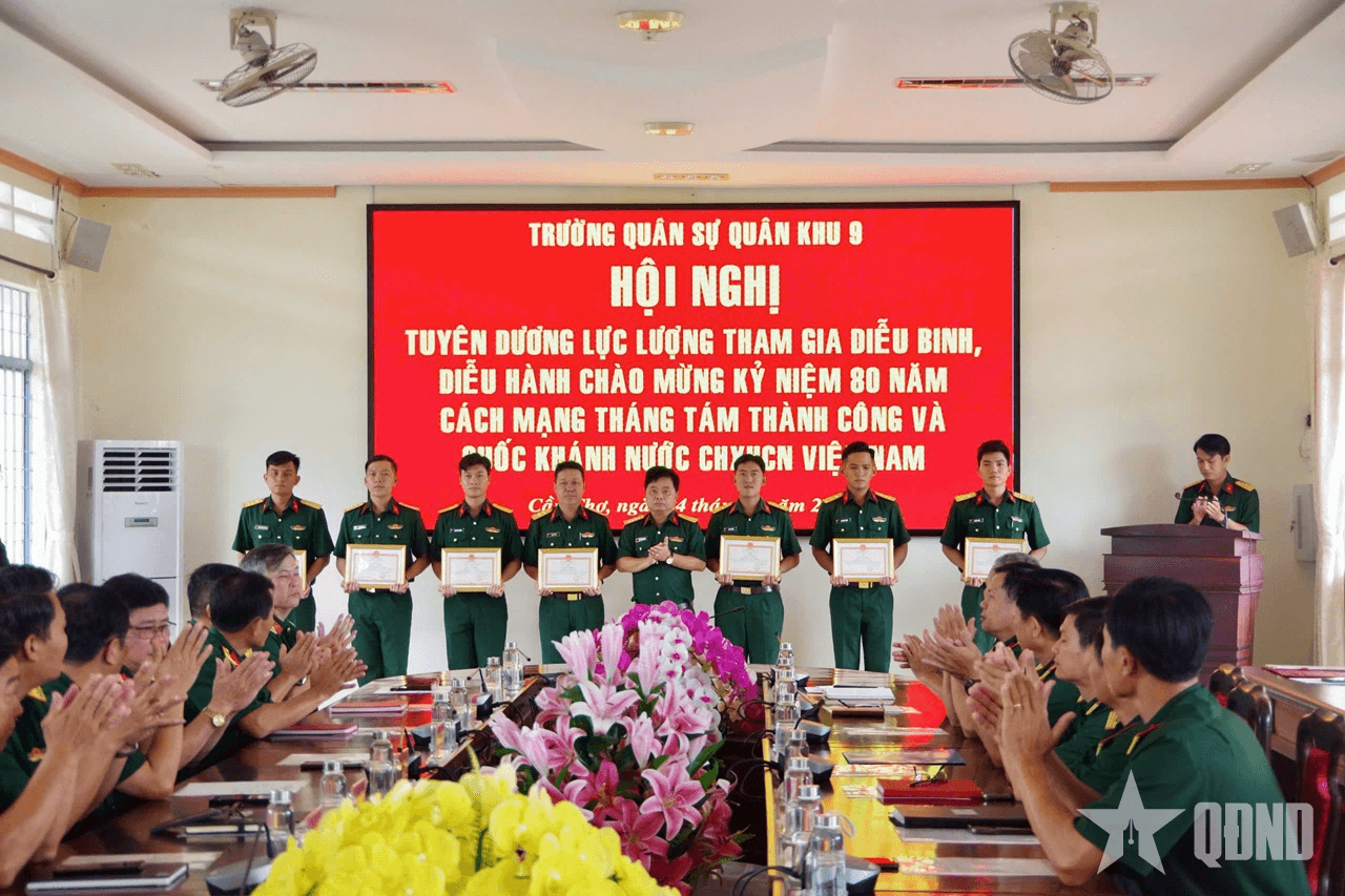 Trường Quân sự Quân khu 9: Tuyên dương 14 cán bộ, nhân viên thực hiện nhiệm vụ A80