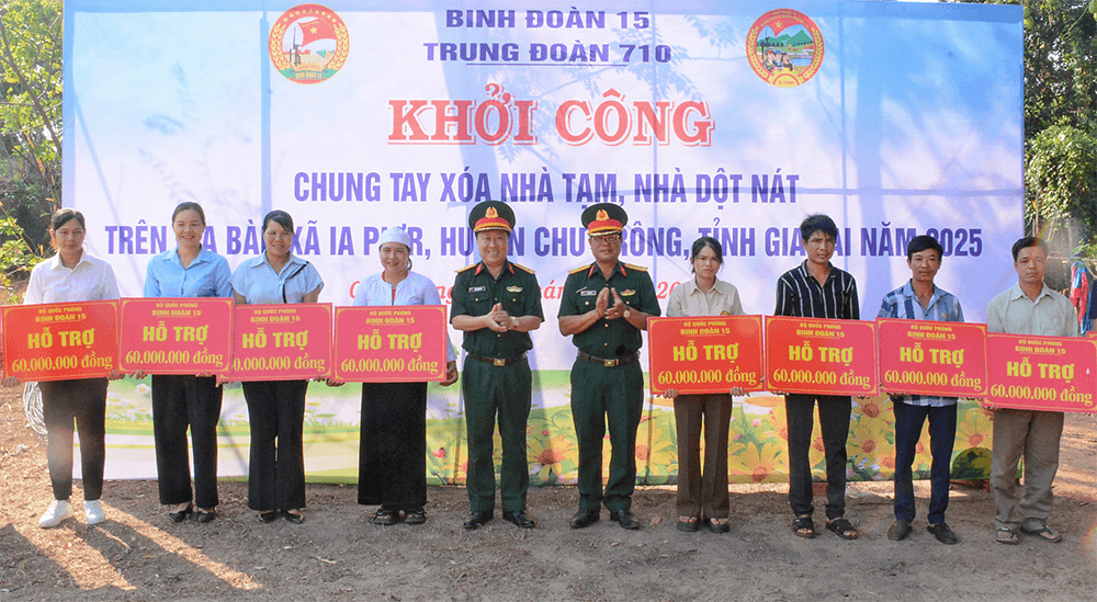 Chung sức dựng xây vùng đất anh hùng