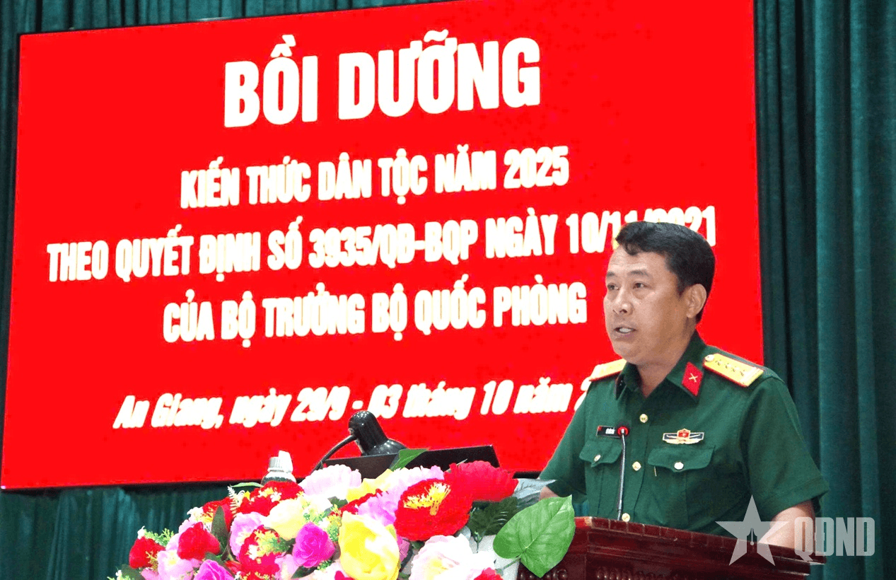 Lữ đoàn 950 (Quân khu 9) bồi dưỡng kiến thức dân tộc cho cán bộ, chiến sĩ