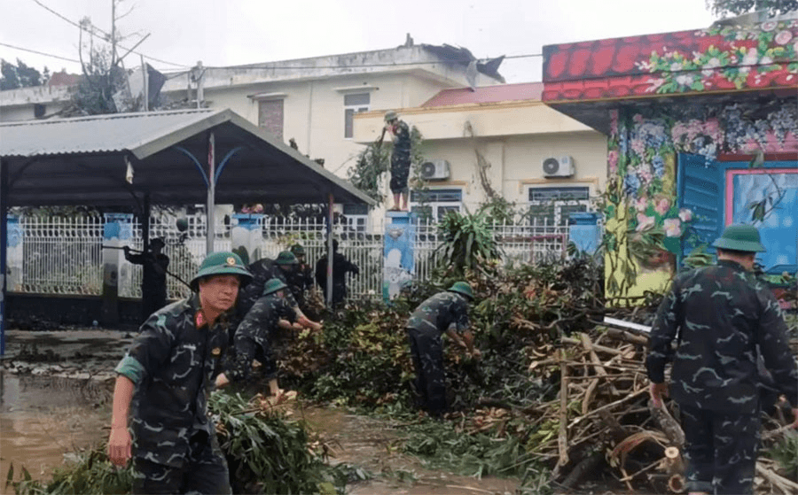 Thanh Hóa: Ban Chỉ huy Phòng thủ khu vực 2 - Hà Trung nỗ lực giúp dân khắc phục mưa lũ