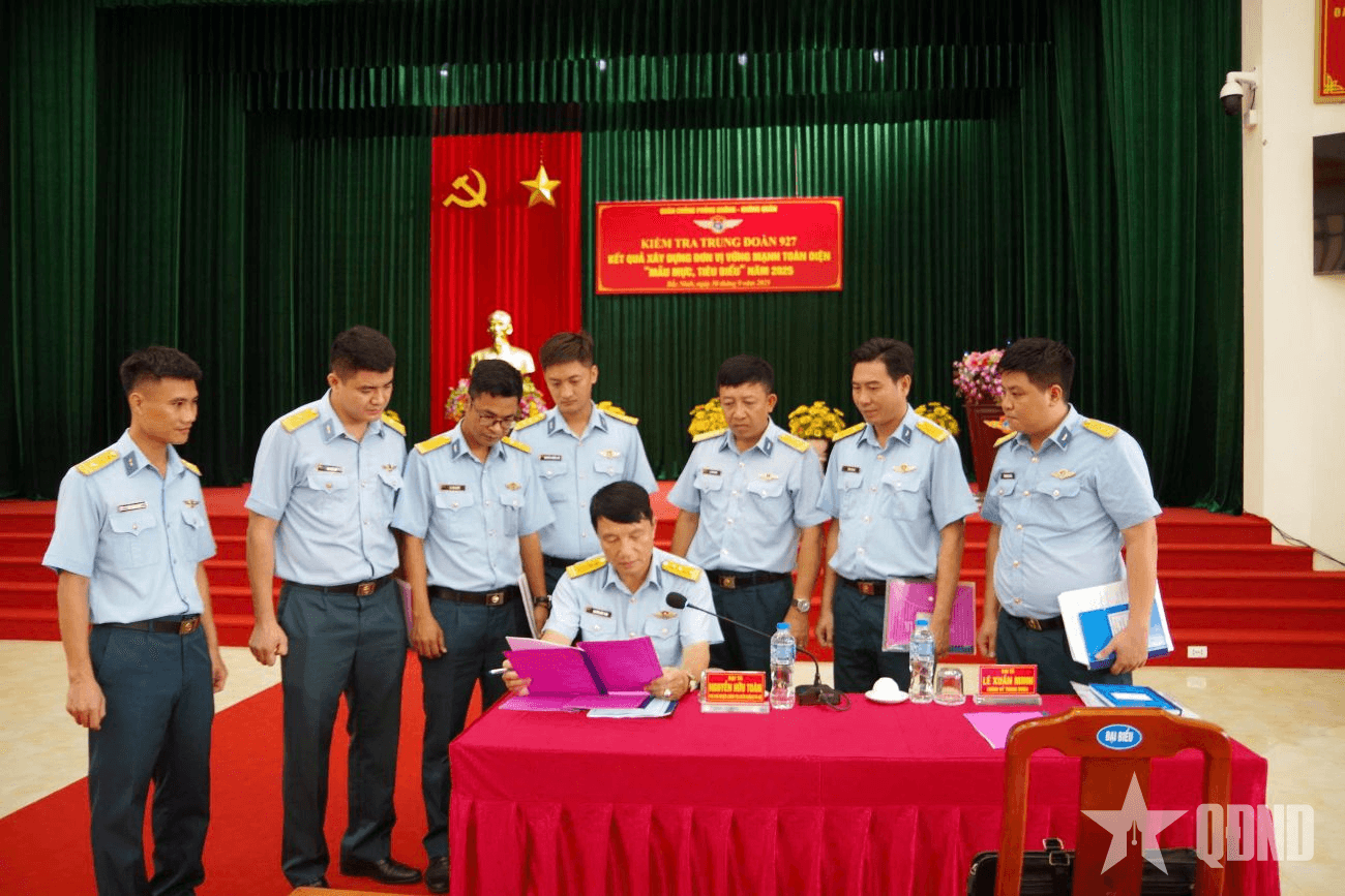 Quân chủng Phòng không - Không quân kiểm tra xây dựng đơn vị vững mạnh toàn diện tại Trung đoàn 927
