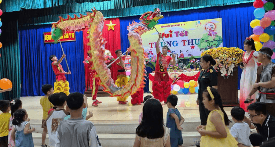 Bệnh viện Quân dân y 16 (Binh đoàn 16) tổ chức đón Trung thu sớm