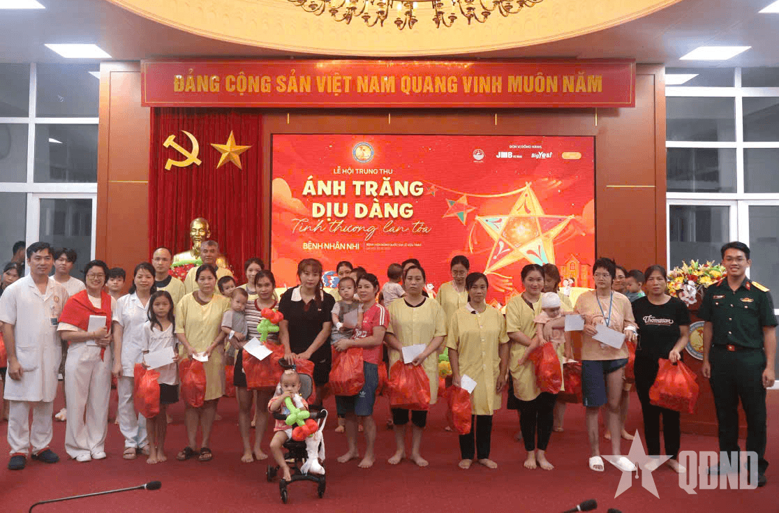 Tổ chức Trung thu cho bệnh nhi tại Bệnh viện Bỏng Quốc gia Lê Hữu Trác