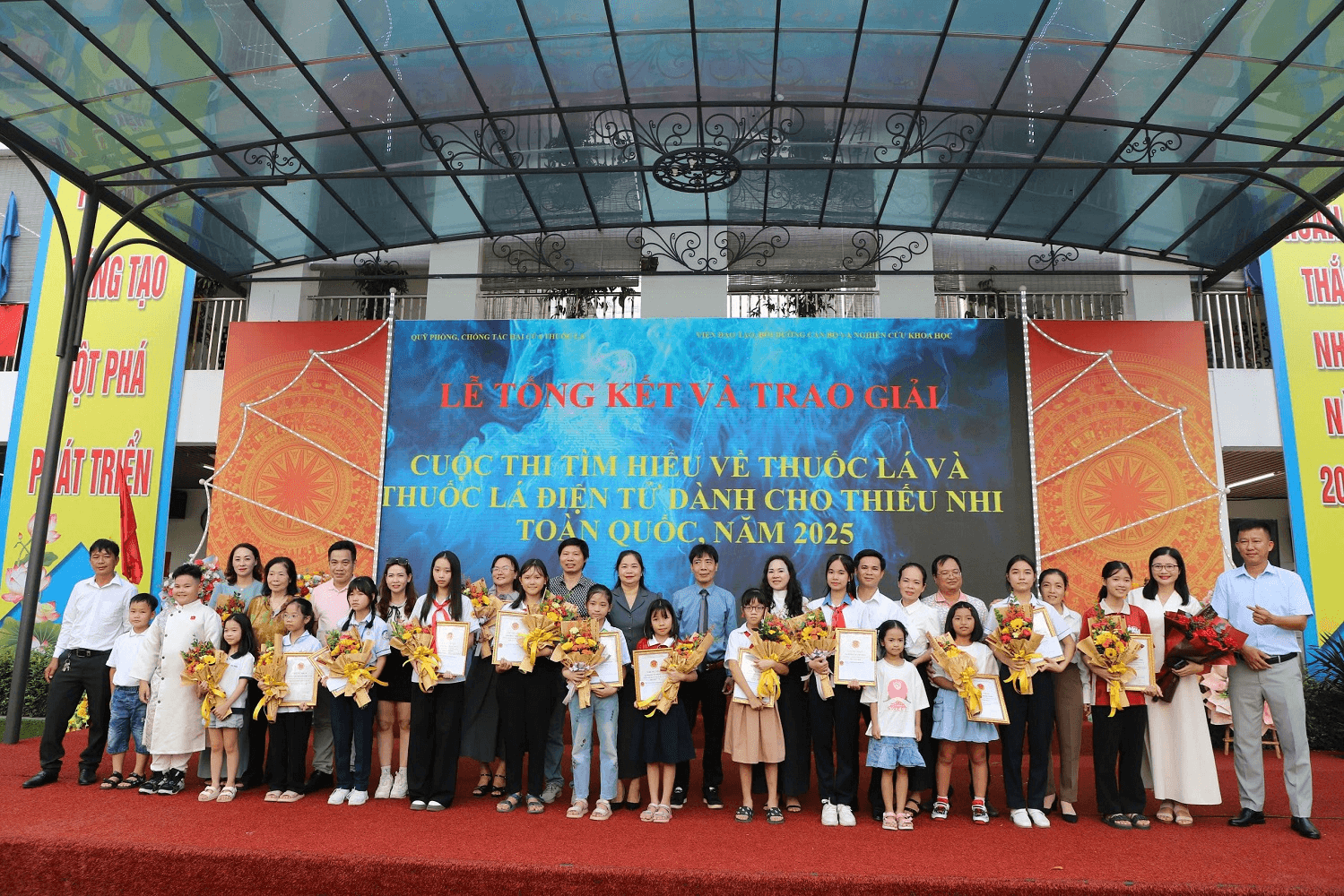 Tổng kết, trao giải hai cuộc thi thiếu nhi phòng, chống tác hại của thuốc lá