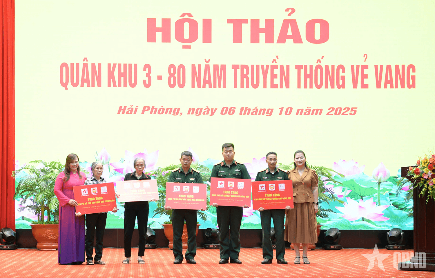 Báo Quân đội nhân dân phối hợp với các đối tác tặng nhà đồng đội và nhà tình nghĩa