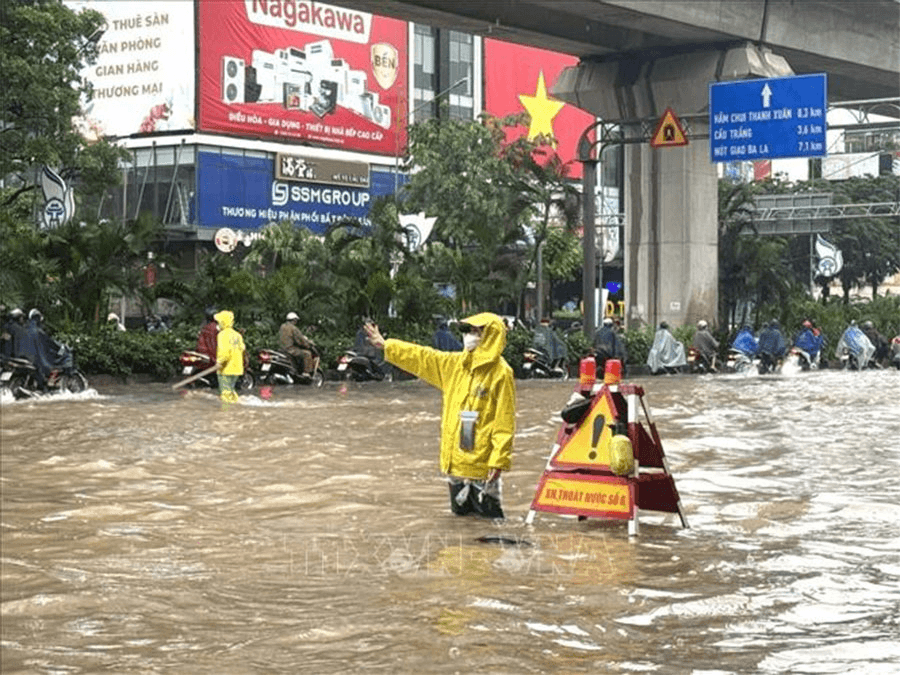 Hà Nội vận hành tối đa công suất các trạm bơm đầu mối để tiêu thoát nước