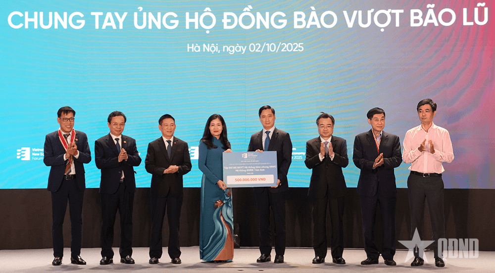 VNVC tiêm vaccine phòng uốn ván miễn phí cho bà con vùng lũ lụt