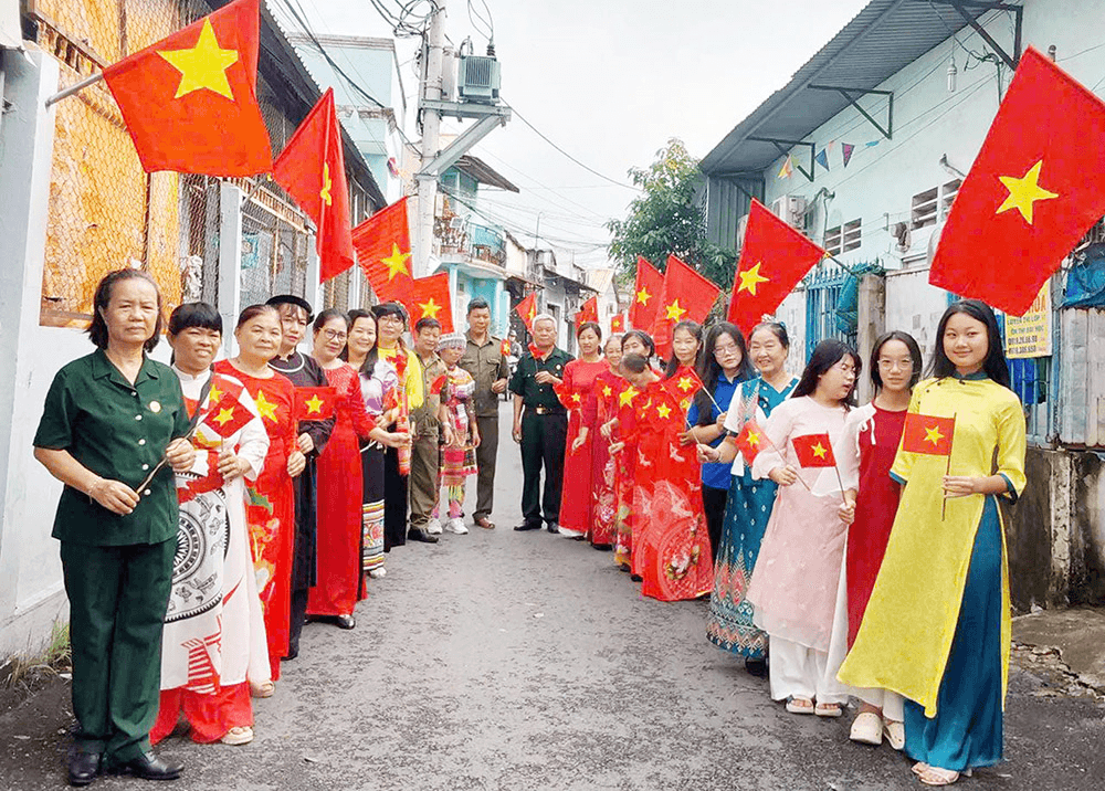 Những cung đường rực rỡ chào mừng đại hội