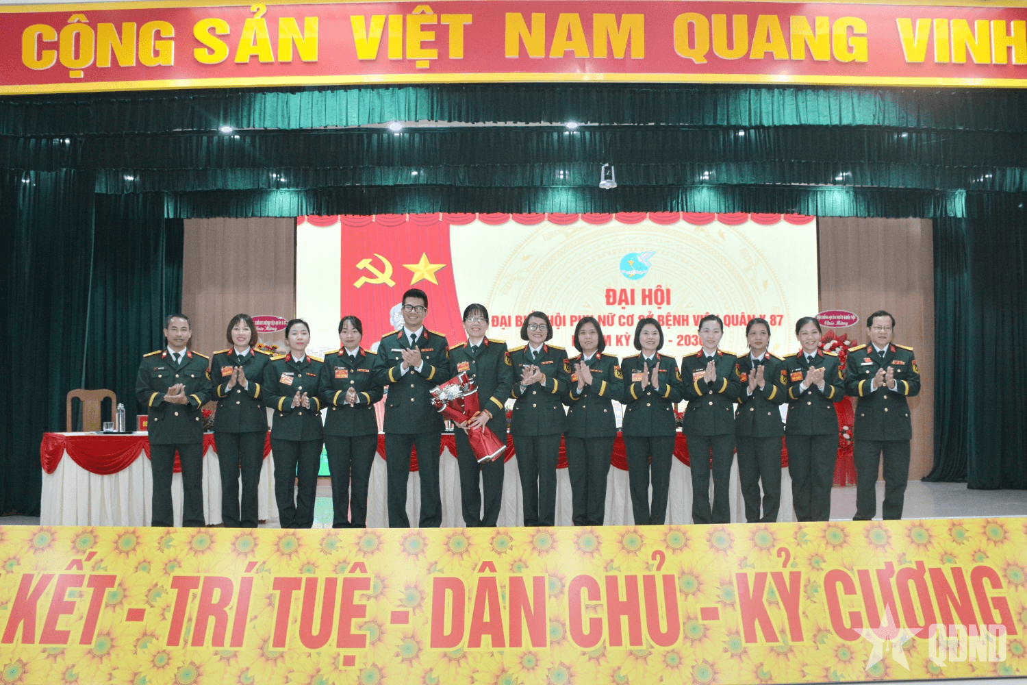 Phụ nữ Bệnh viện Quân y 87 nâng cao trình độ chuyên môn, y đức