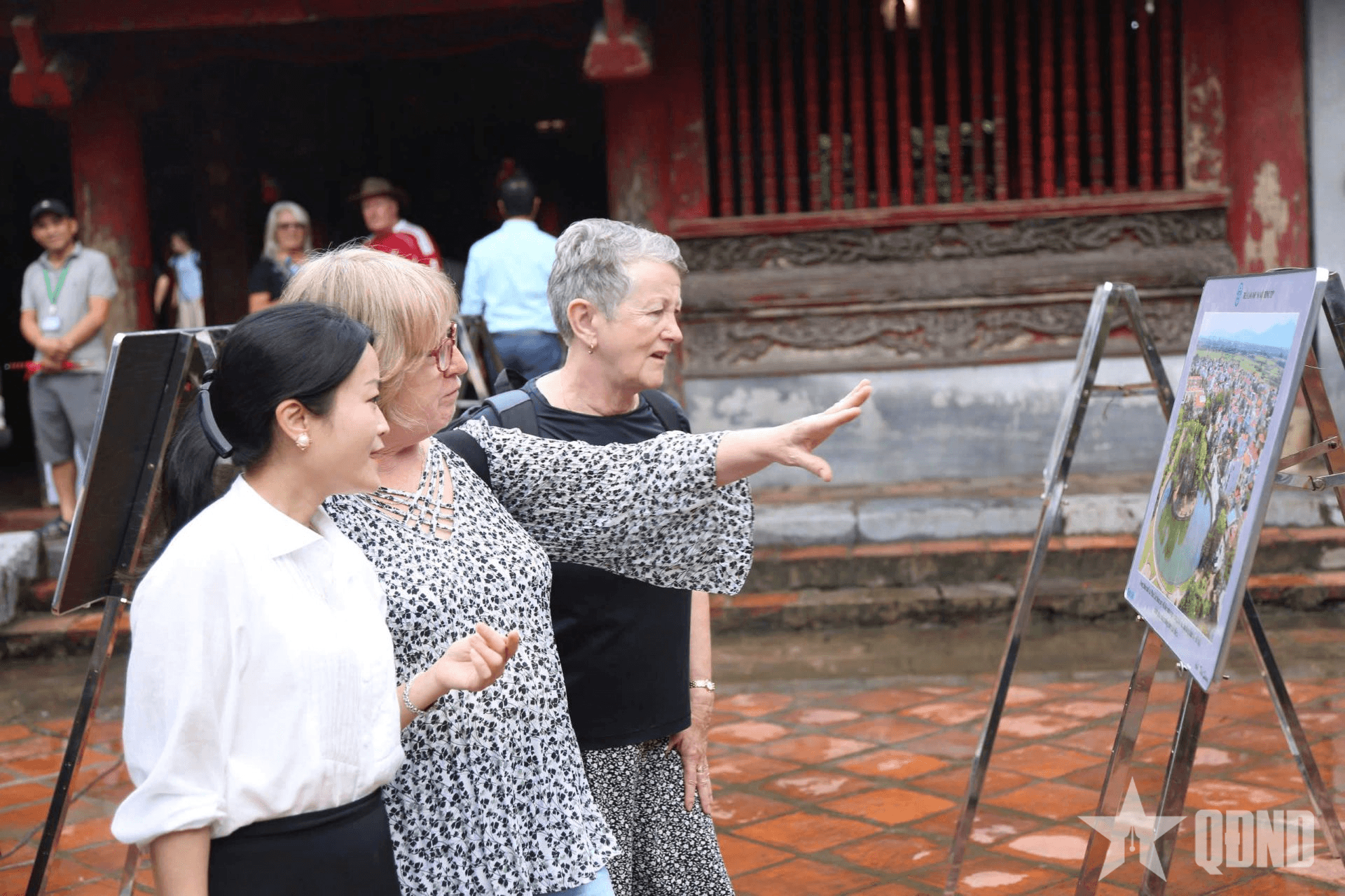 Ấn tượng triển lãm ảnh “Hà Nội trong tôi”