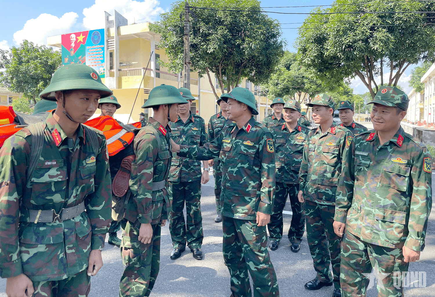 Lãnh đạo Quân đoàn 12 kiểm tra công tác khắc phục hậu quả thiên tai tại các đơn vị của Sư đoàn 312