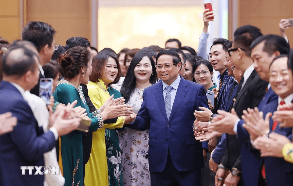 Thủ tướng Phạm Minh Chính gặp mặt đại diện doanh nghiệp nhân Ngày Doanh nhân Việt Nam