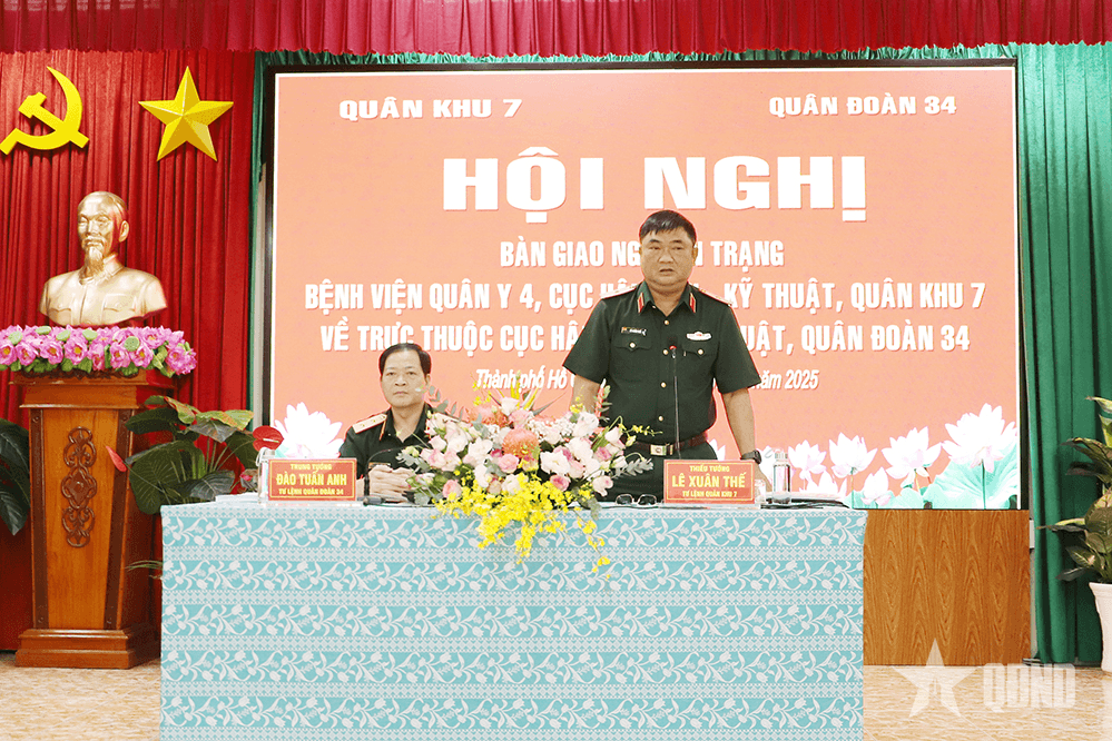 Bàn giao nguyên trạng Bệnh viện Quân y 4 từ Quân khu 7 về Quân đoàn 34