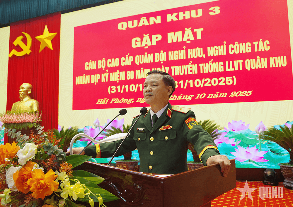 Tư lệnh Quân khu 3 chủ trì gặp mặt cán bộ cao cấp Quân đội nghỉ hưu, nghỉ công tác trên địa bàn tỉnh Hưng Yên và Ninh Bình