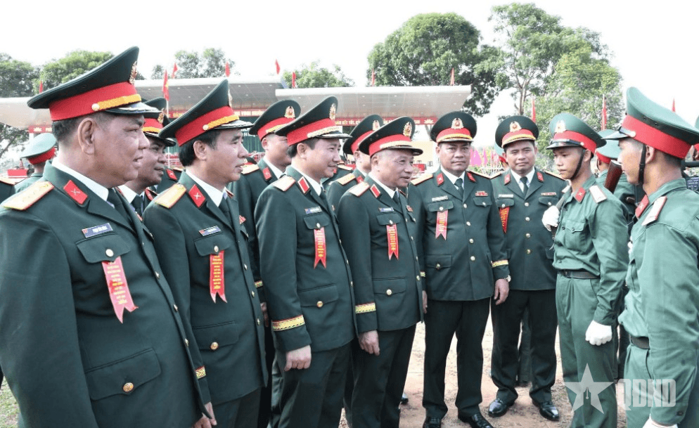 Giương cao ngọn cờ cách mạng của Đảng, lãnh đạo hoàn thành xuất sắc mọi nhiệm vụ