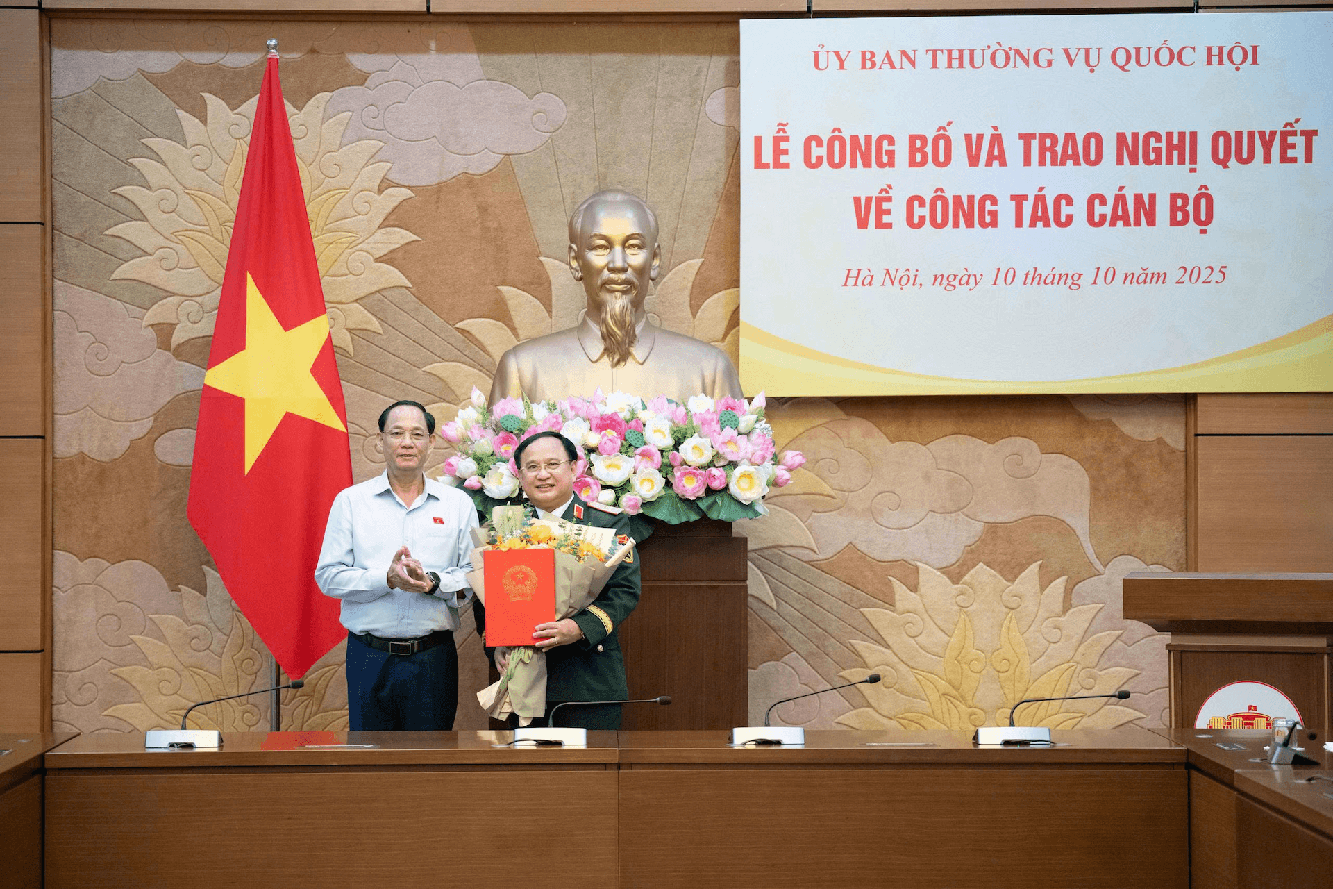 Thiếu tướng Trần Đức Thuận giữ chức Phó chủ nhiệm Ủy ban Quốc phòng, An ninh và Đối ngoại của Quốc hội