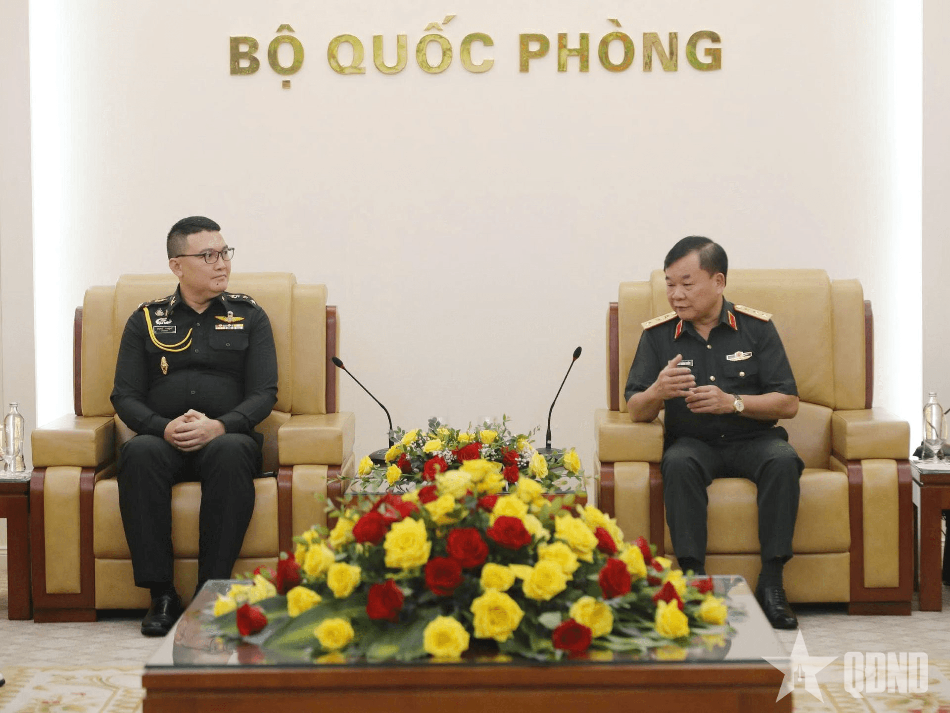 Thượng tướng Hoàng Xuân Chiến tiếp các Tùy viên của Thái Lan