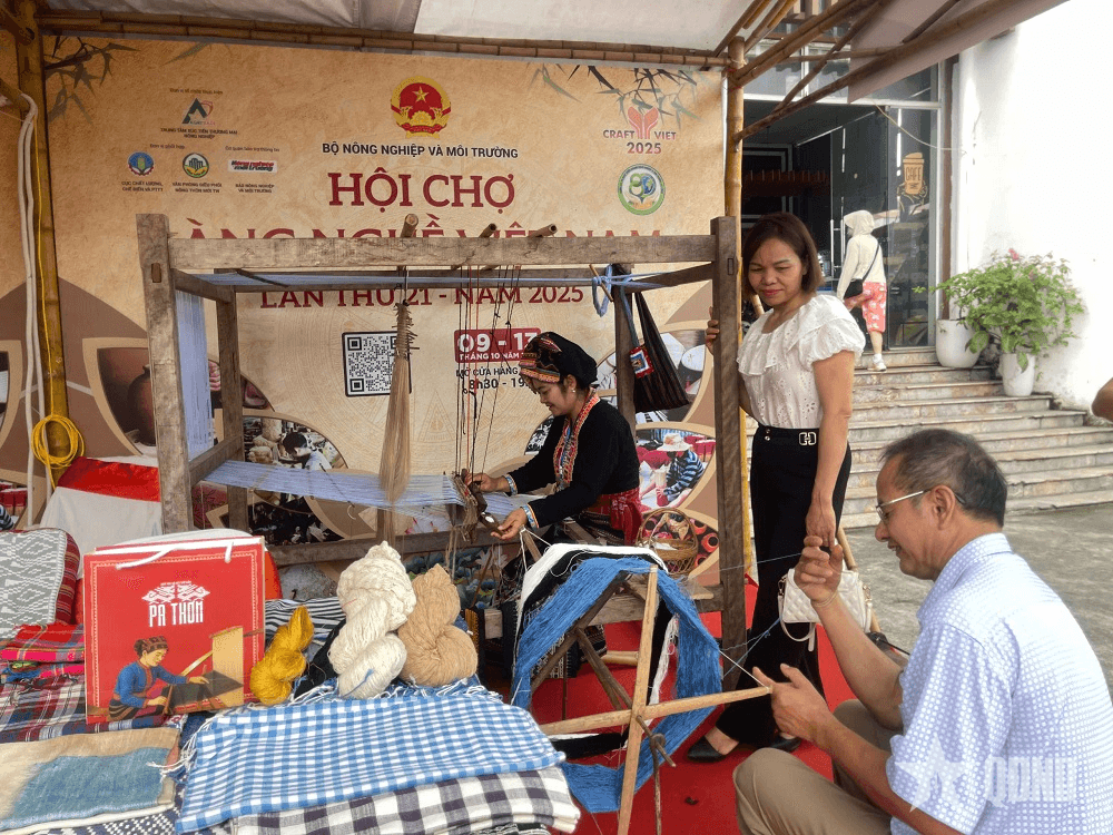 Khai mạc hội chợ làng nghề Việt Nam lần thứ 21 năm 2025
