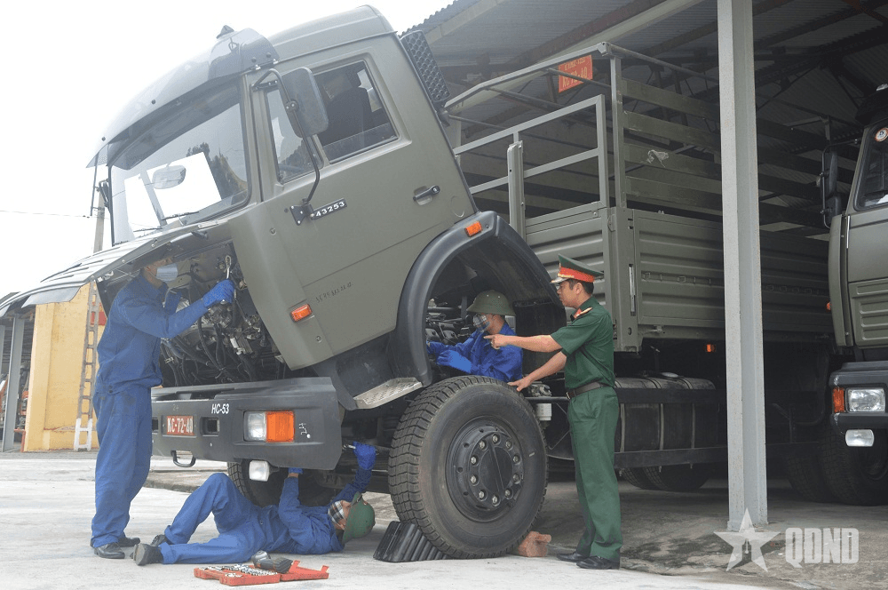 Lữ đoàn Vận tải 653: Thi đua “về đích”, bảo đảm an toàn trên những cung đường