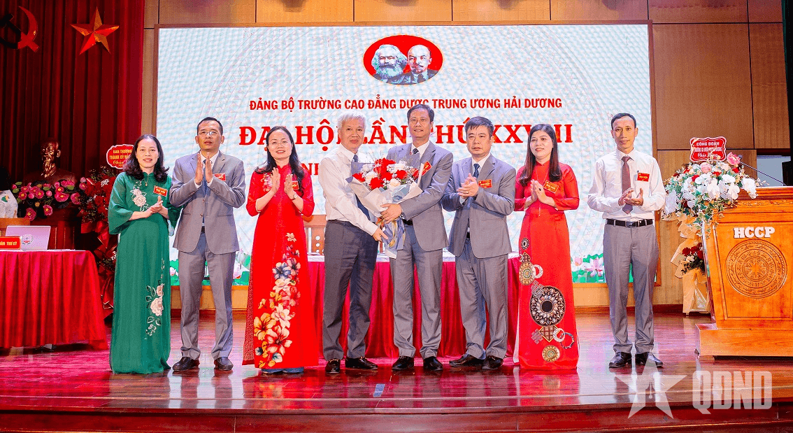 Bài 2: Cất cánh trong kỷ nguyên số - hành trình và khát vọng