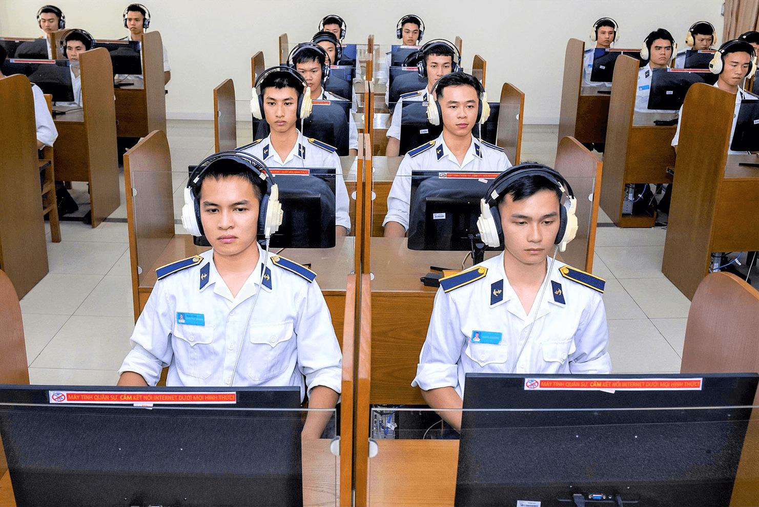 Vững vàng trên “mặt trận số”