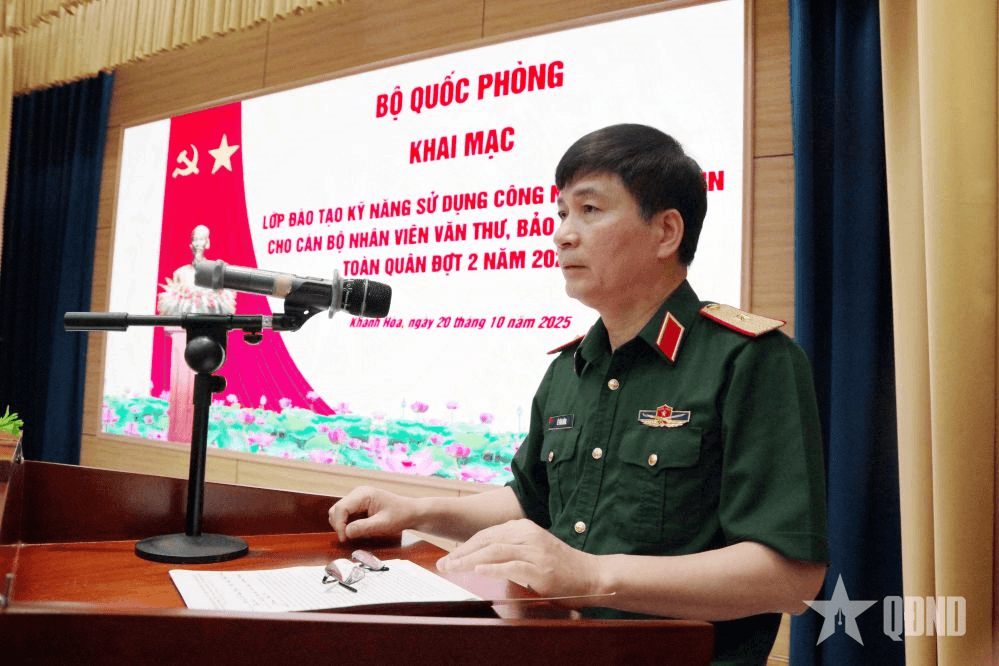 Văn phòng Bộ Quốc phòng: Xây dựng cán bộ, nhân viên “chiến sĩ số”, làm chủ mạng quân sự