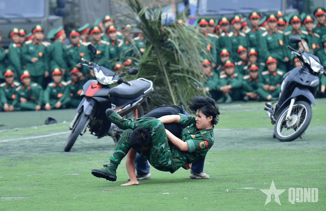 Phụ nữ Biên phòng xứ Nghệ “tự tin - tự trọng - trung hậu - đảm đang”
