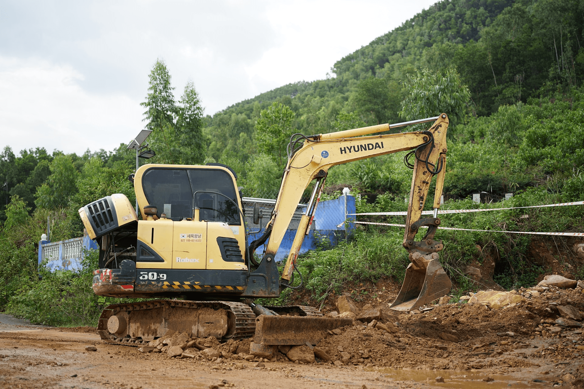 Khẩn trương khắc phục hậu quả sạt lở đất ở Đà Nẵng