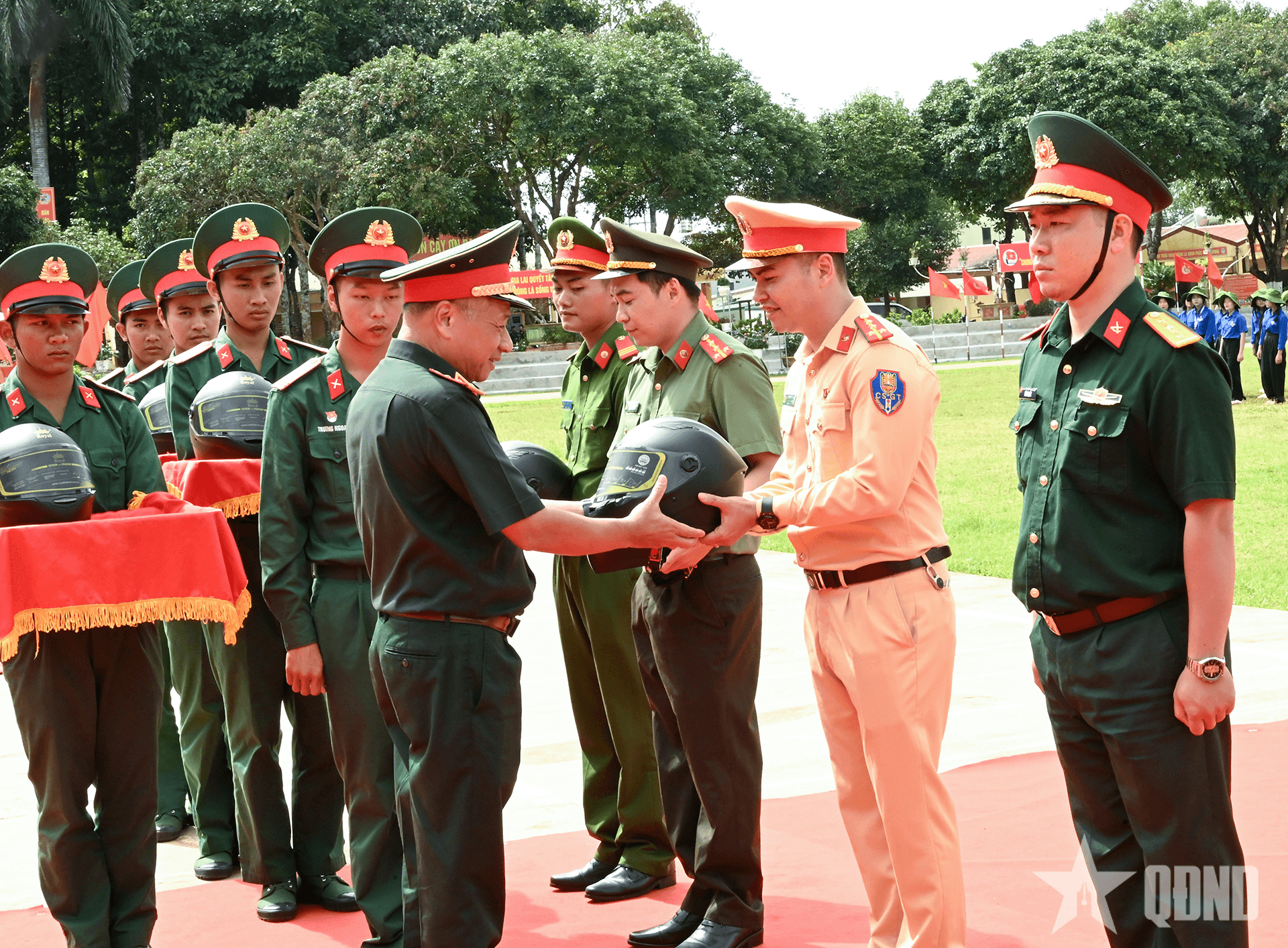 Thượng tướng Lê Quang Minh dự Ngày hội “Thanh niên Quân đội với văn hoá giao thông” năm 2025