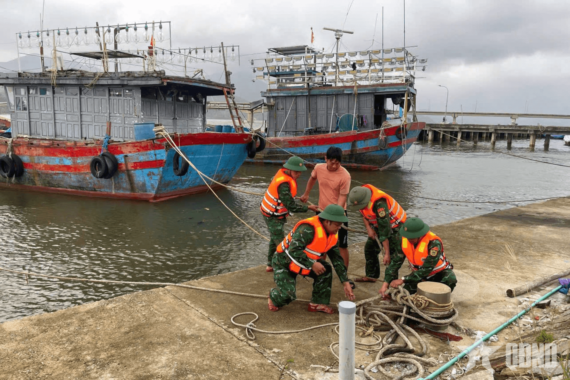 Hơn 1.000 tàu cá thành phố Huế vào nơi tránh trú an toàn trước bão số 12