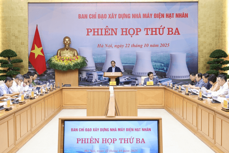 Thủ tướng Phạm Minh Chính chủ trì phiên họp về xây dựng nhà máy điện hạt nhân