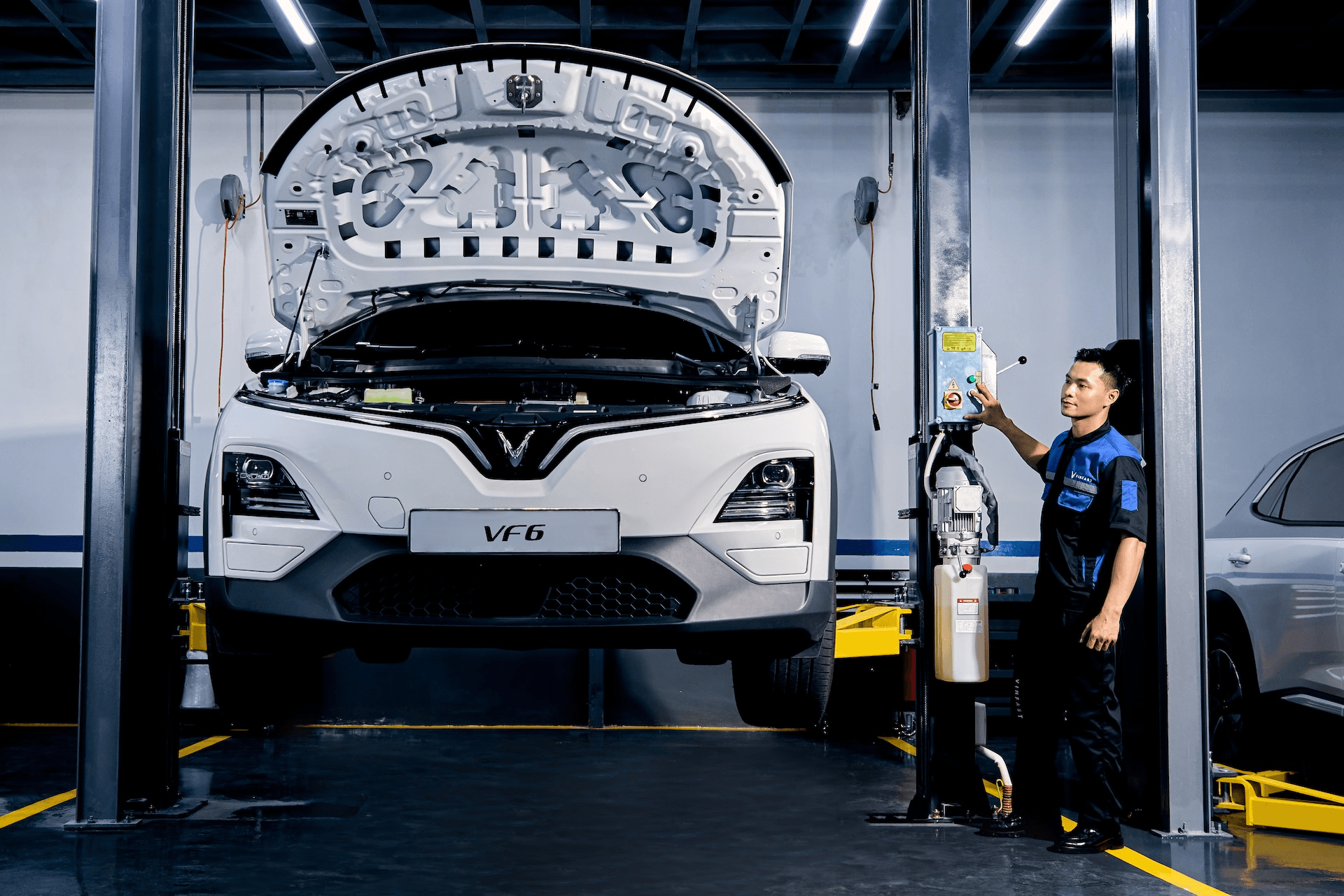 Thông báo về việc điều chỉnh giá nhân công bảo dưỡng định kỳ tại các xưởng dịch vụ ở Hà Nội và TP Hồ Chí Minh