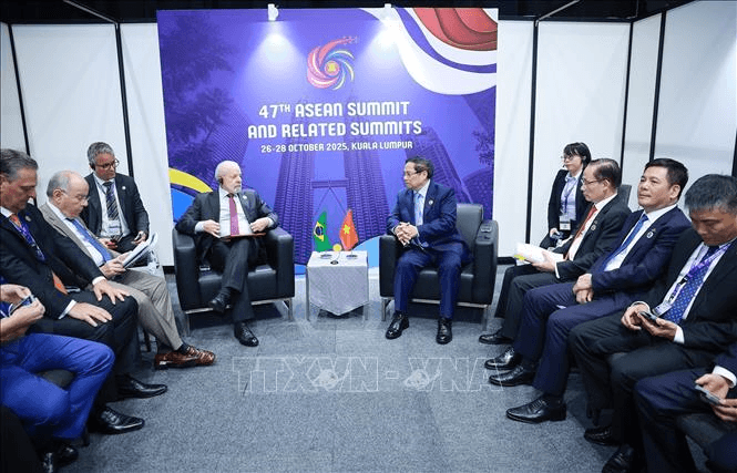 Hội nghị Cấp cao ASEAN 47: Thủ tướng Phạm Minh Chính gặp lãnh đạo các nước Campuchia, Canada và Brazil