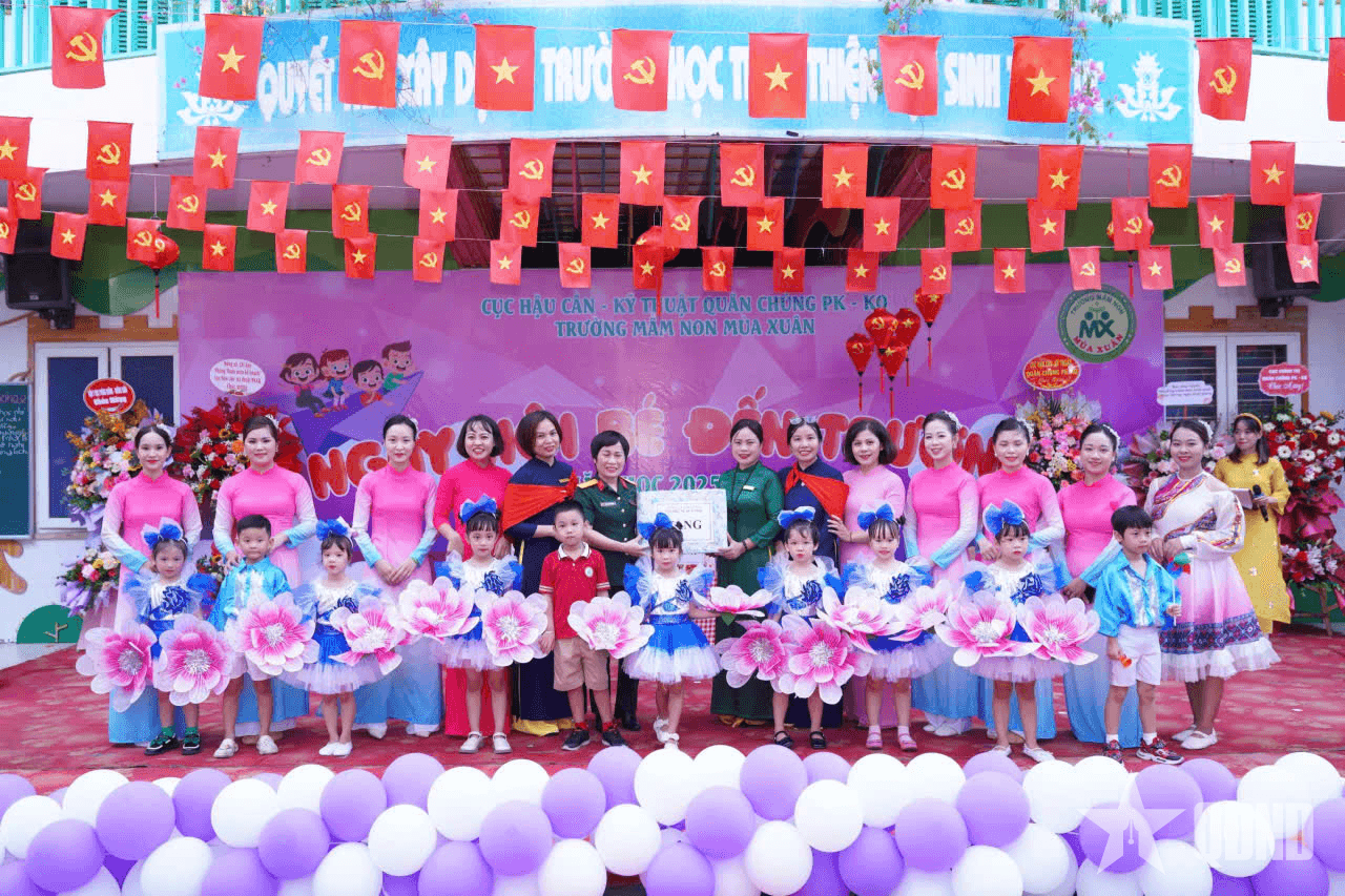 Ứng dụng công nghệ nâng cao chất lượng chăm sóc trẻ tại các trường mầm non trong Quân đội