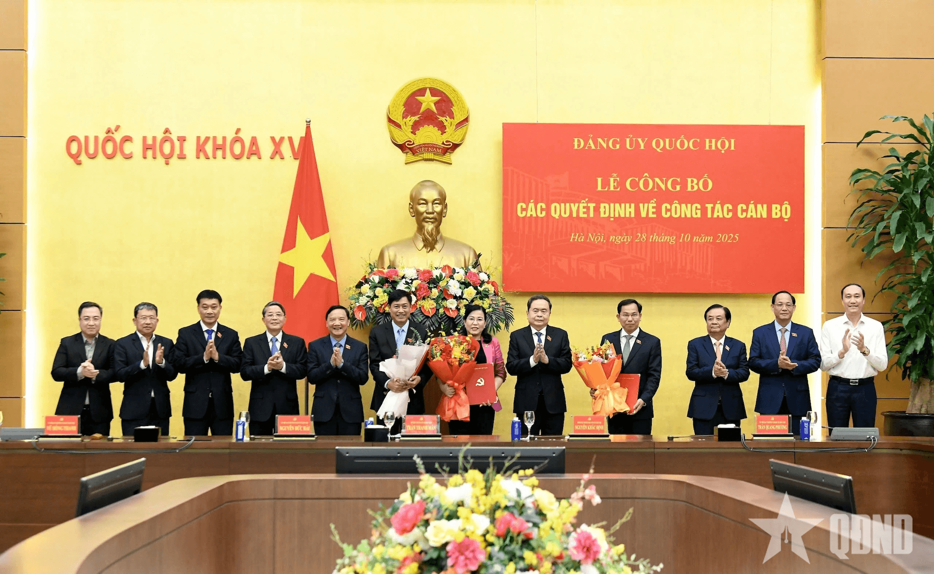 Chủ tịch Quốc hội Trần Thanh Mẫn chủ trì Lễ công bố các quyết định về công tác cán bộ