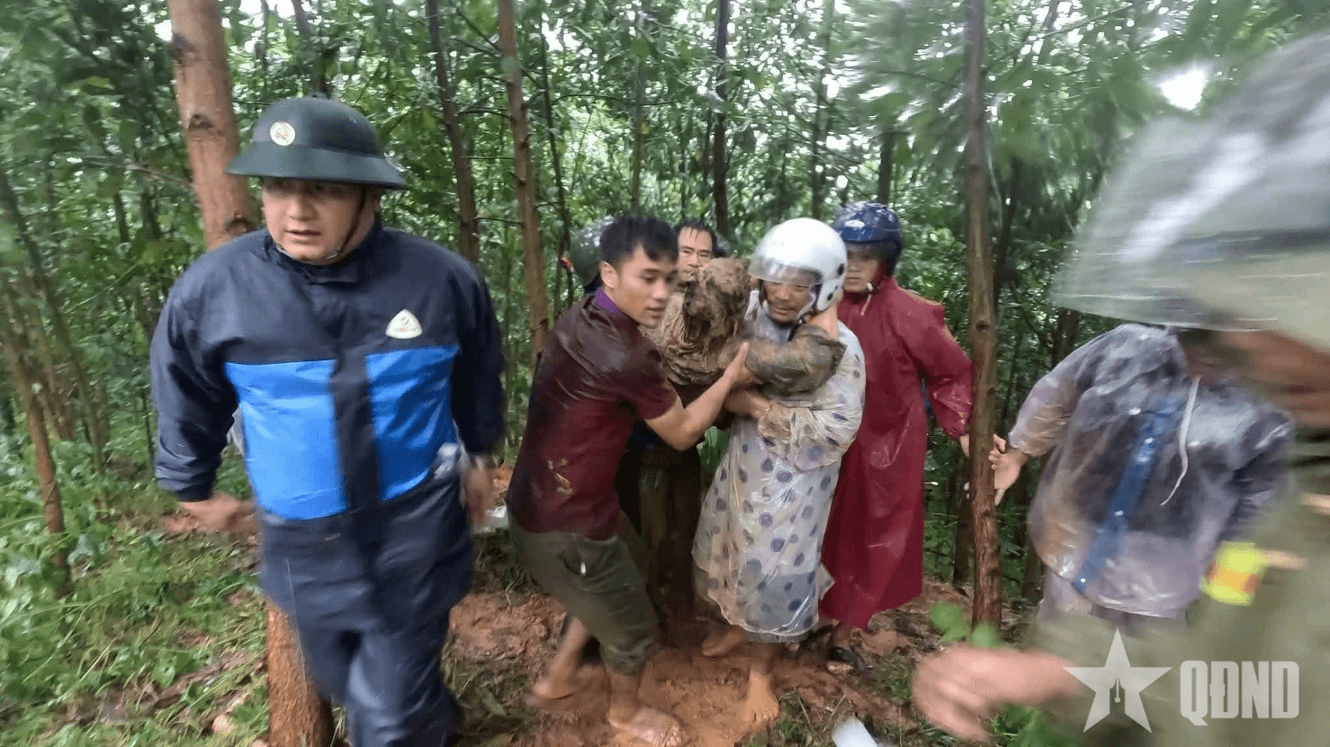 Đà Nẵng: Hai vụ tai nạn nguy hiểm gây thiệt hại về người do mưa lũ