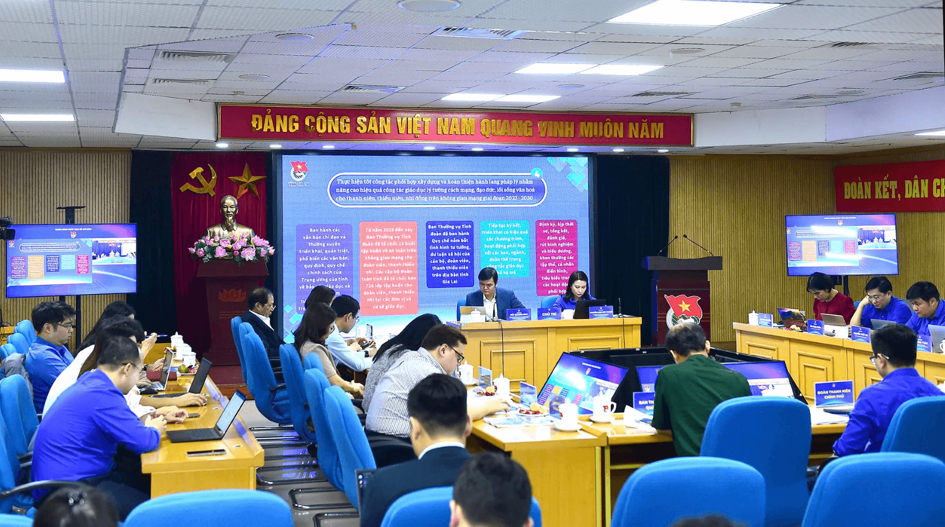 Nhiều cách làm hiệu quả trong giáo dục thanh niên trên không gian mạng