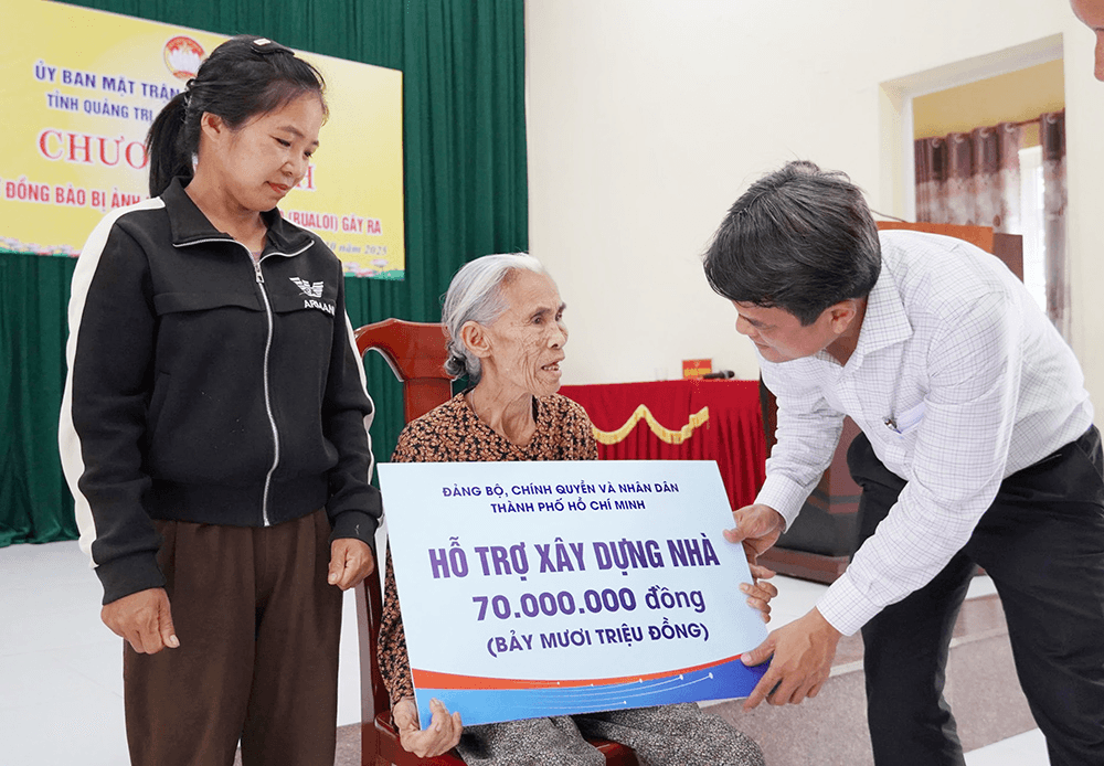 TP Hồ Chí Minh tiên phong vì cả nước, cùng cả nước